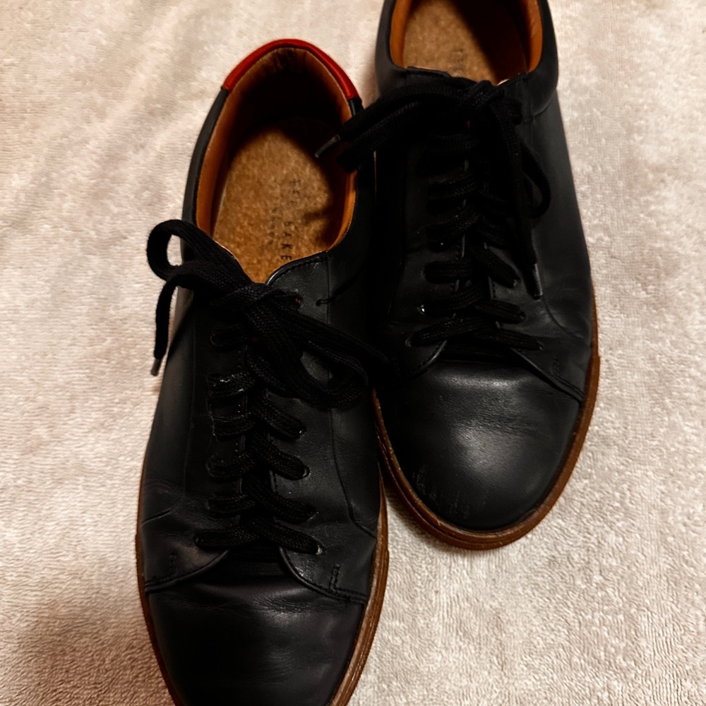 Ted Baker Udamou Sneaker Size 9